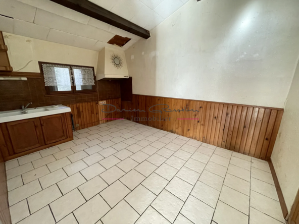 Maison de maître de 1920 avec terrain attenant et dépendance à Amplepuis 