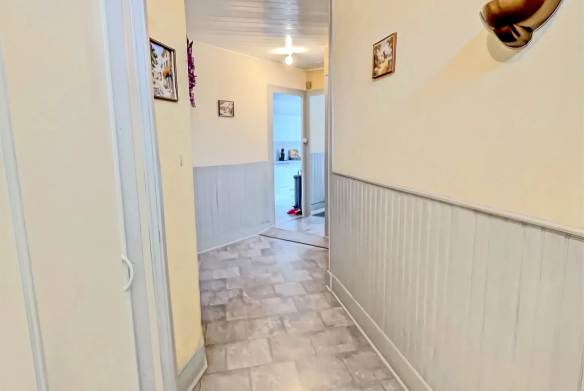 Maison de village avec cour privative et garage à Grigny 