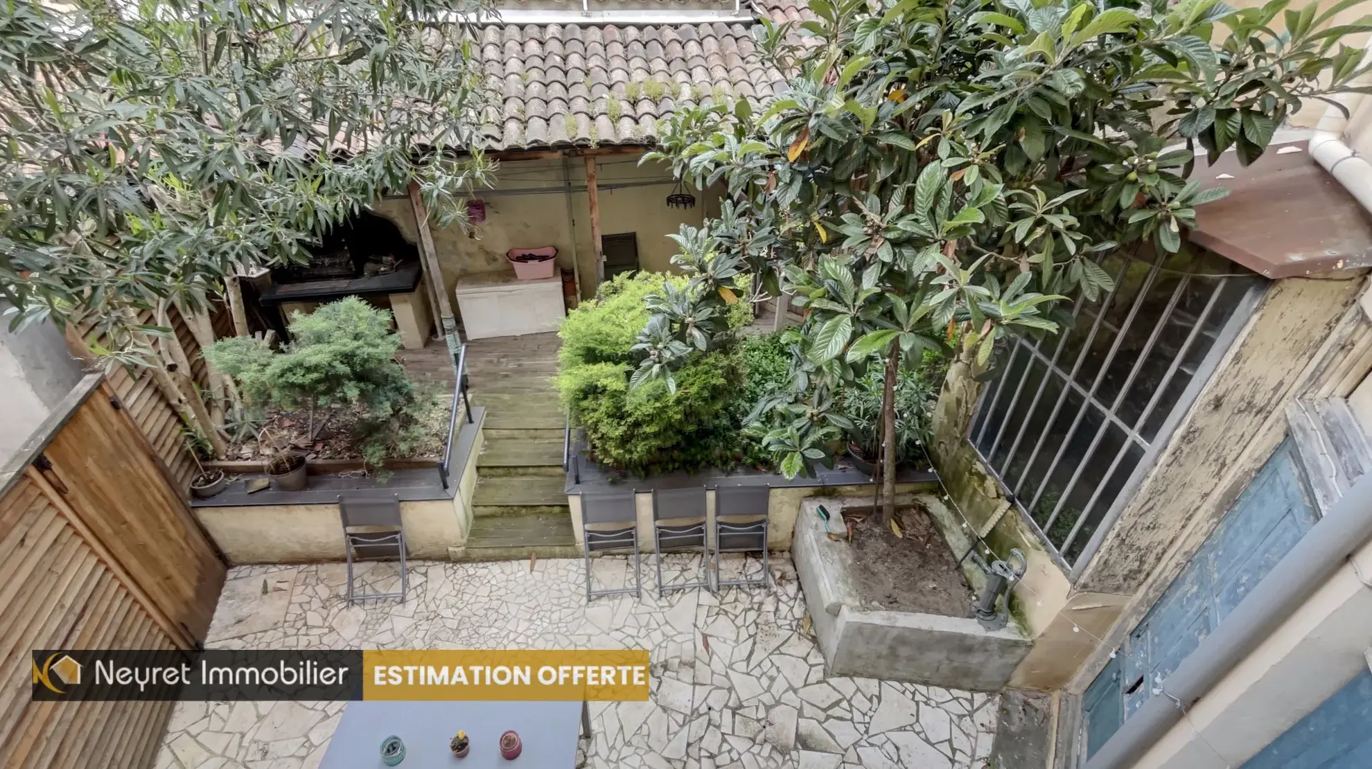 Maison de village avec cour privative et garage à Grigny 