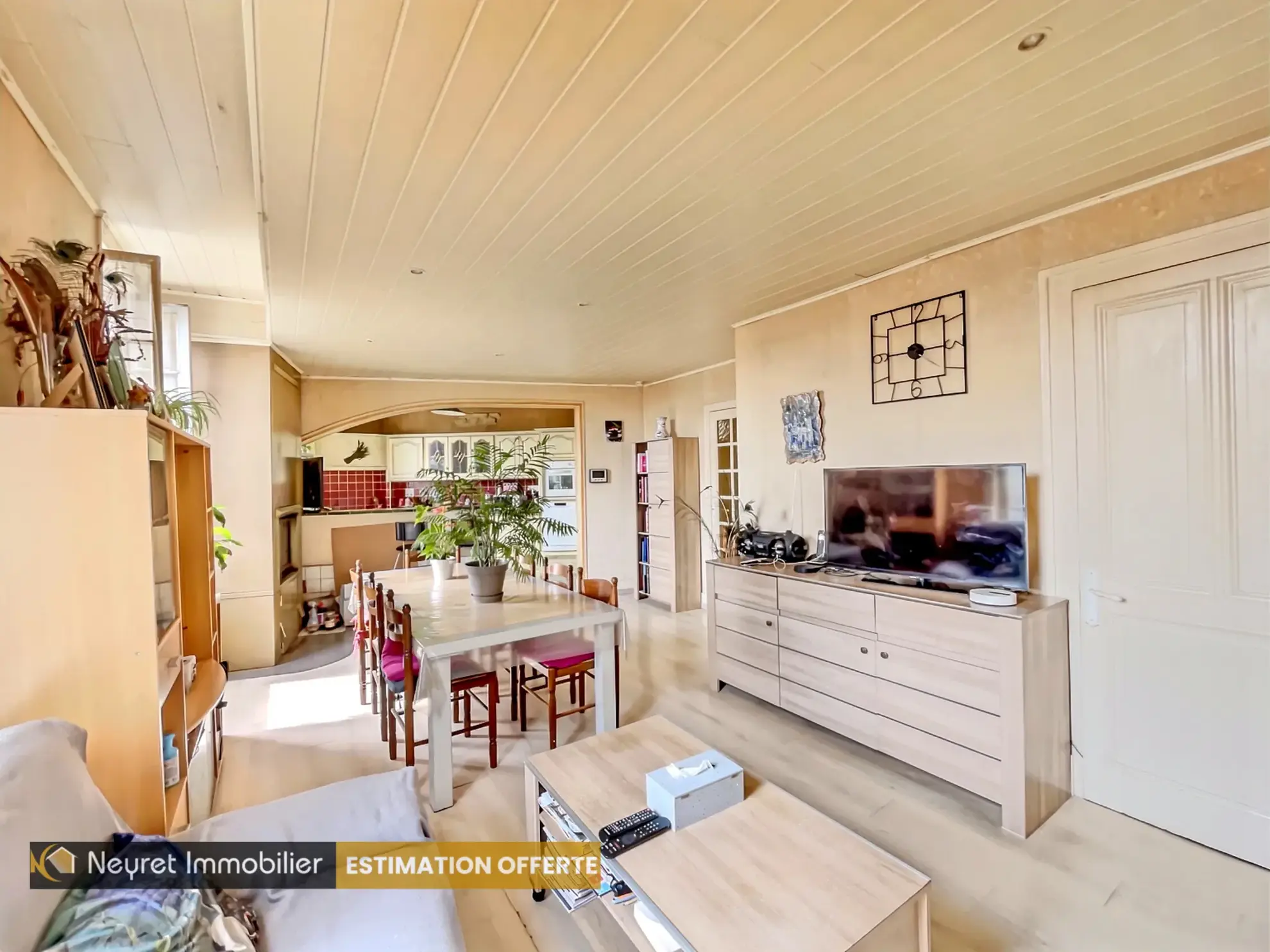 Maison de village avec cour privative et garage à Grigny 