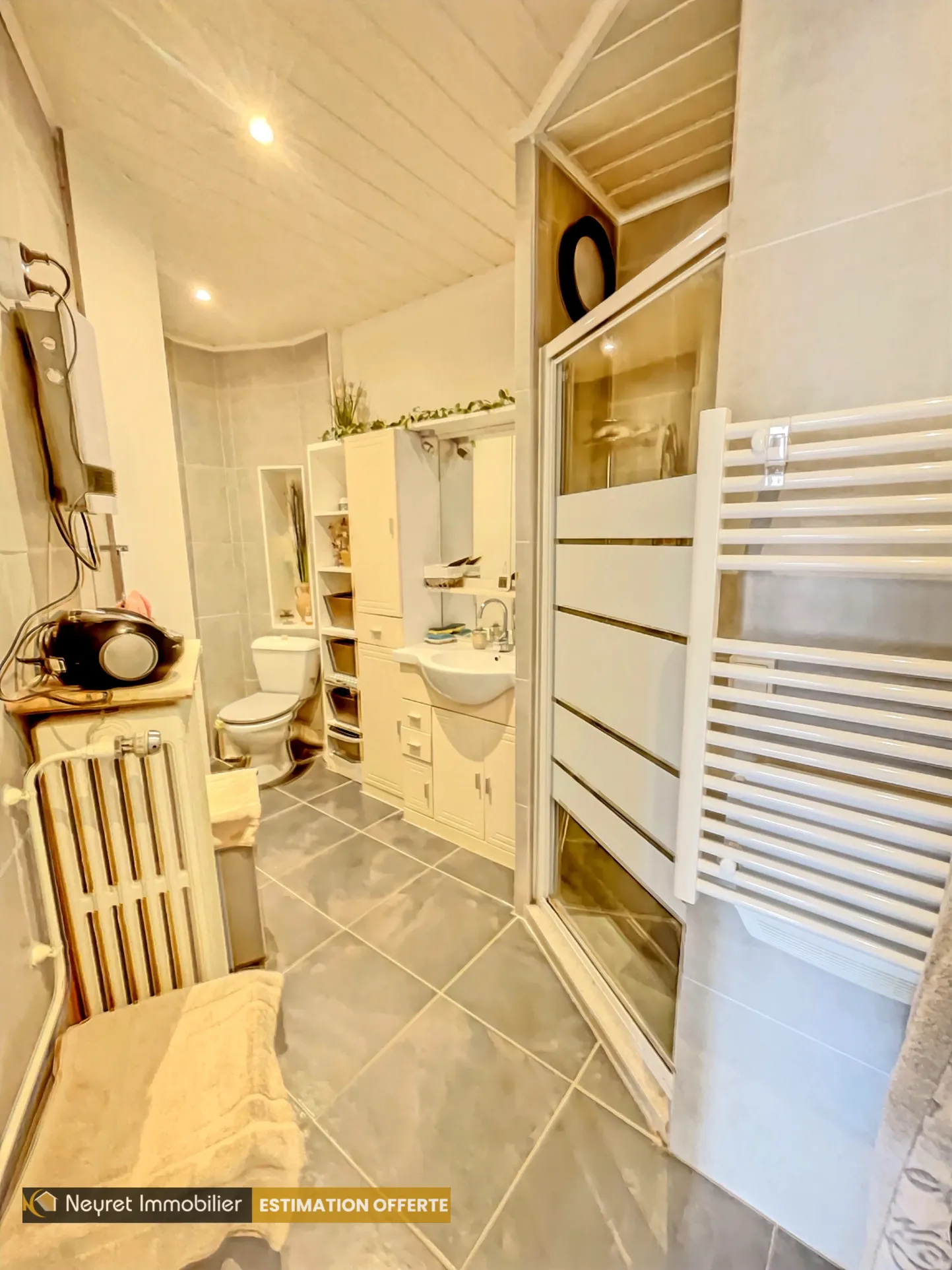 Maison de village avec cour privative et garage à Grigny 