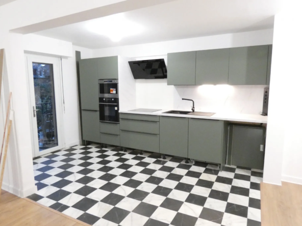 Beau T2 Rénové à Aurillac avec Balcons 