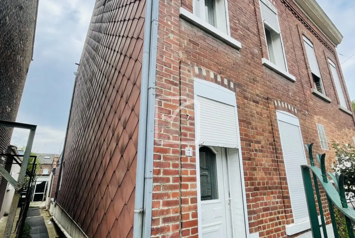 Maison semi-mitoyenne à vendre à Maubeuge - 86 m2 