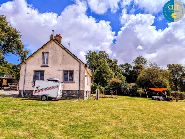 Maison à Vendr à Guer - 4 Chambres, 6 331 m² de Terrain 