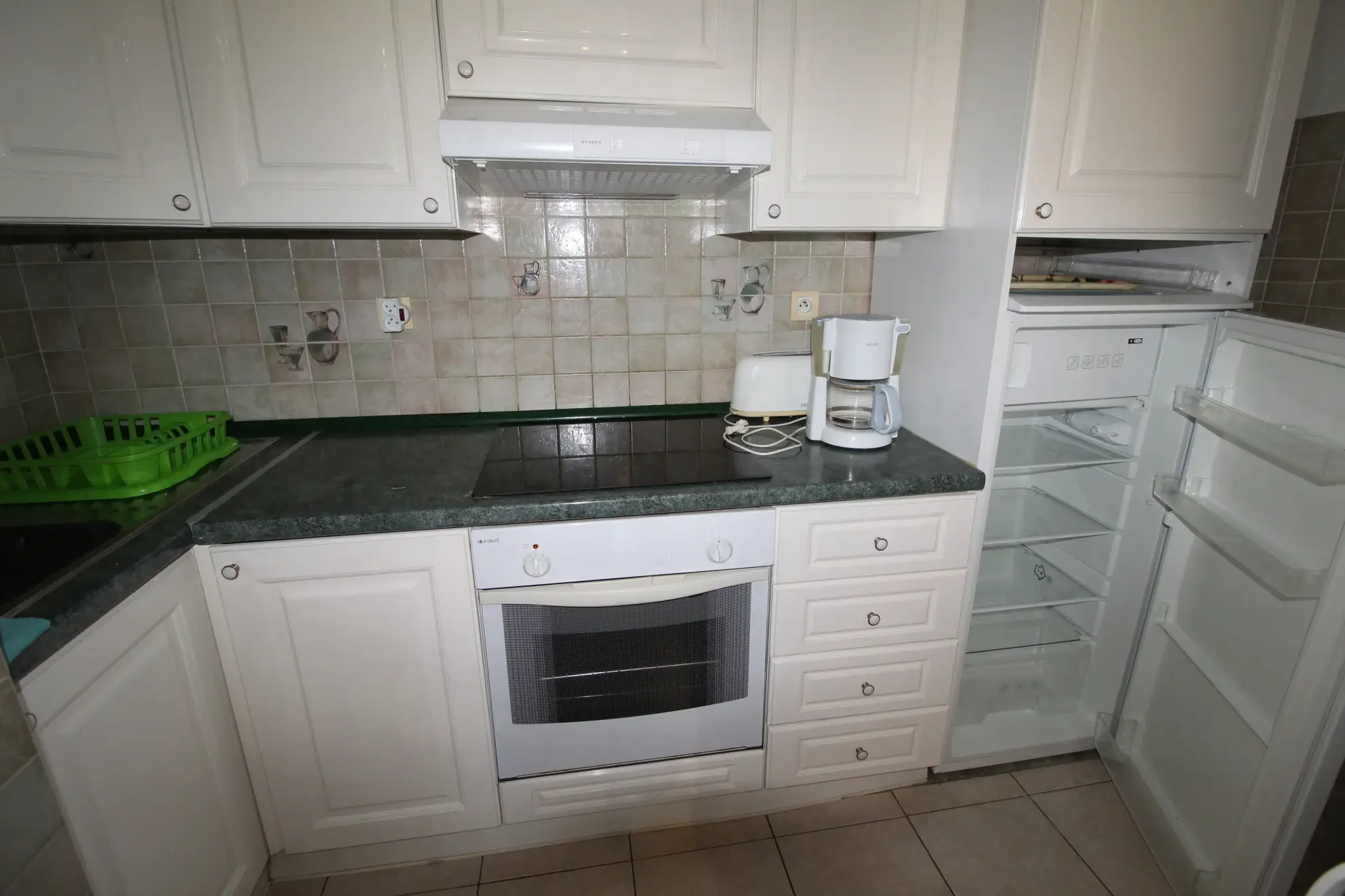 Appartement deux pièces avec terrasse au centre-ville de Menton 