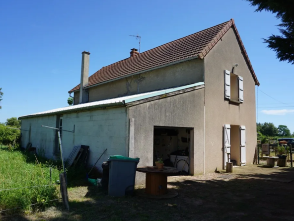 Charmante maison avec dépendances entre Le Donjon et Marcigny 