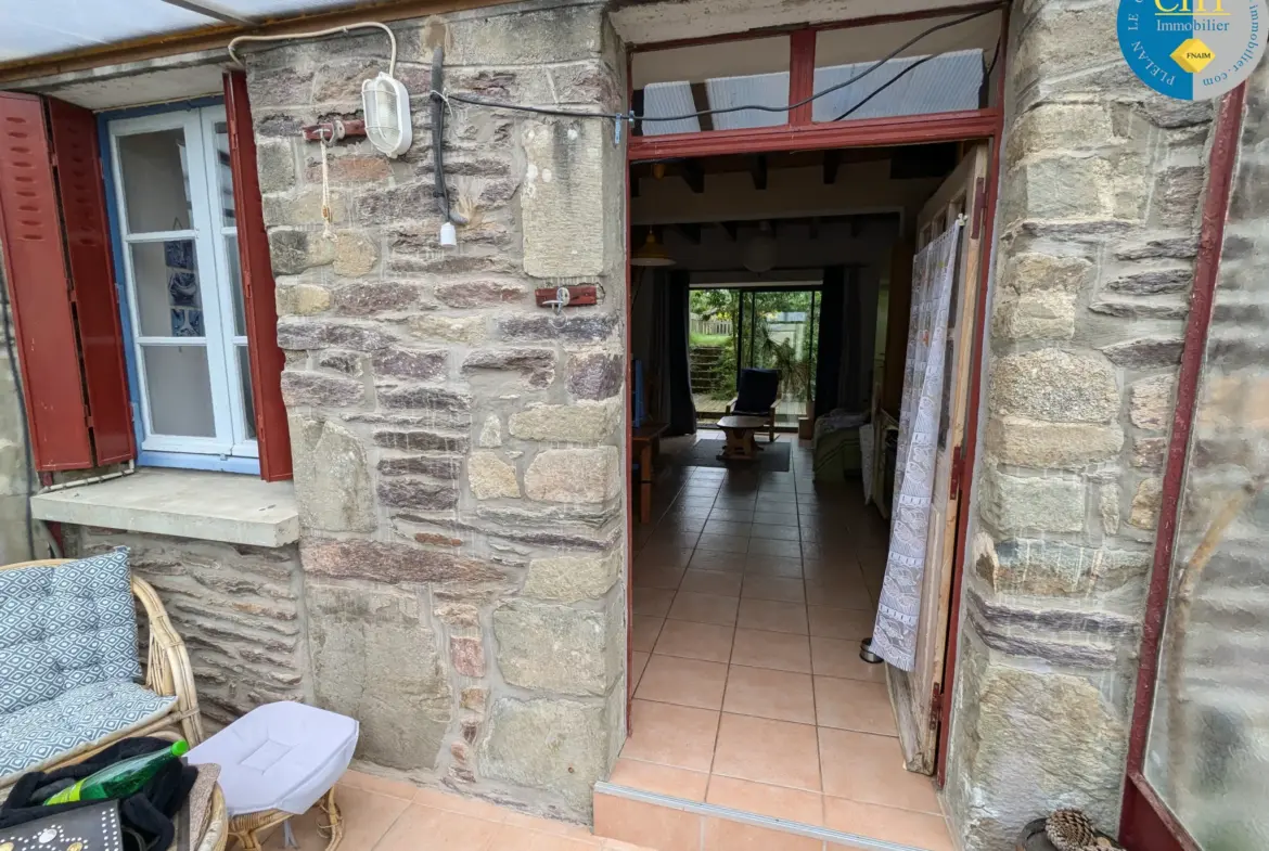 Charmante maison en pierres à TREHORENTEUC, Brocéliande 