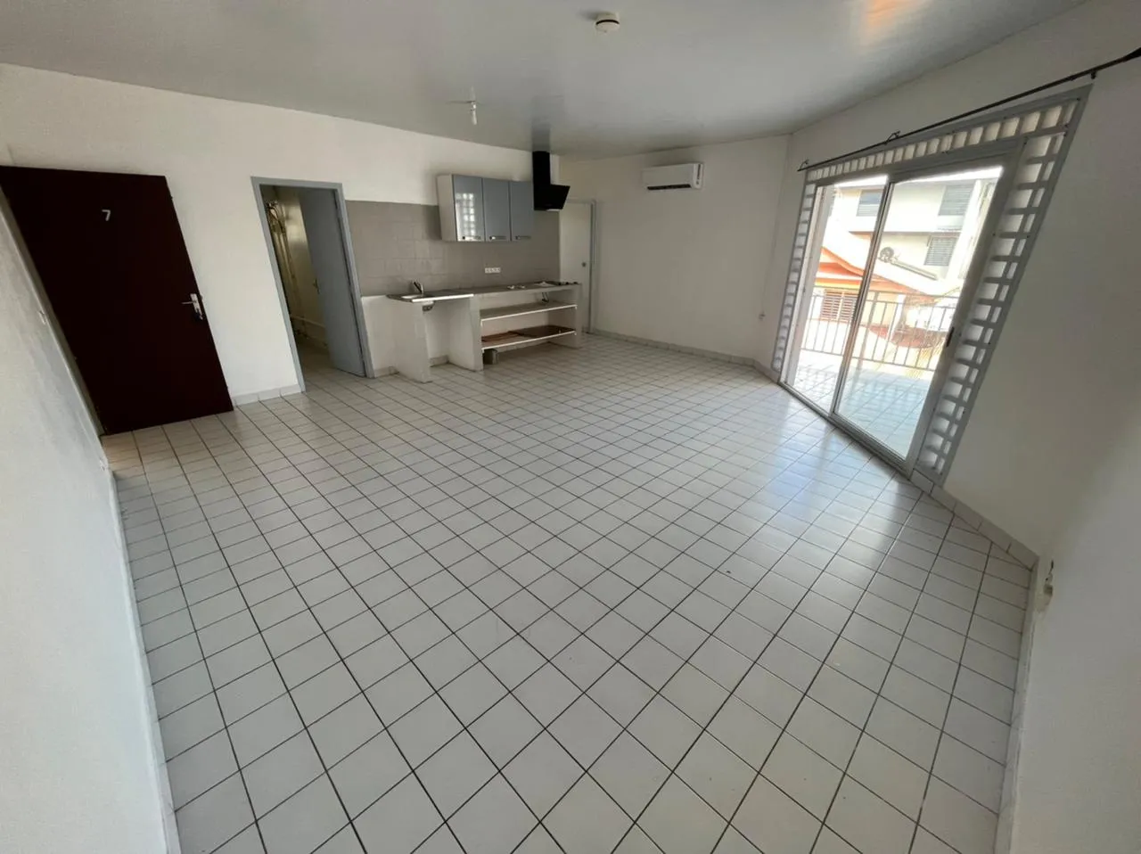 Superbe Appartement T2 avec Terrasse à Cayenne, Montabo 