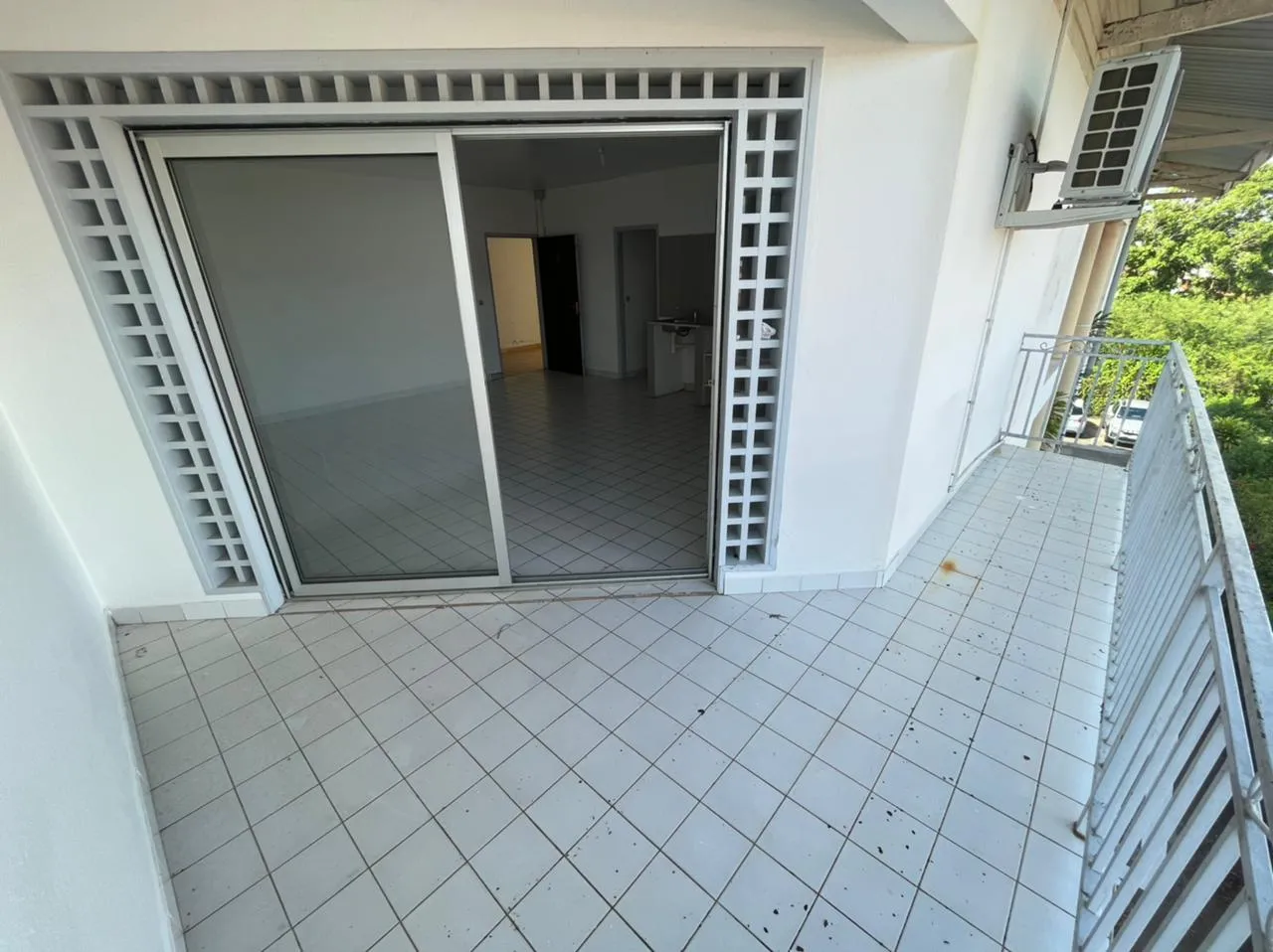 Superbe Appartement T2 avec Terrasse à Cayenne, Montabo 