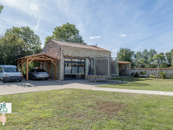 Maison rénovée du 19ème siècle à vendre à La Chapelle-Thémer 