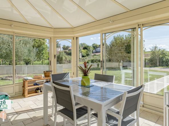 Maison rénovée du 19ème siècle à vendre à La Chapelle-Thémer 