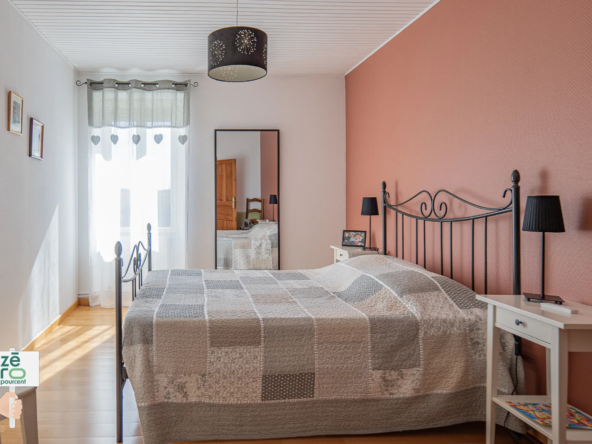 Maison rénovée du 19ème siècle à vendre à La Chapelle-Thémer 