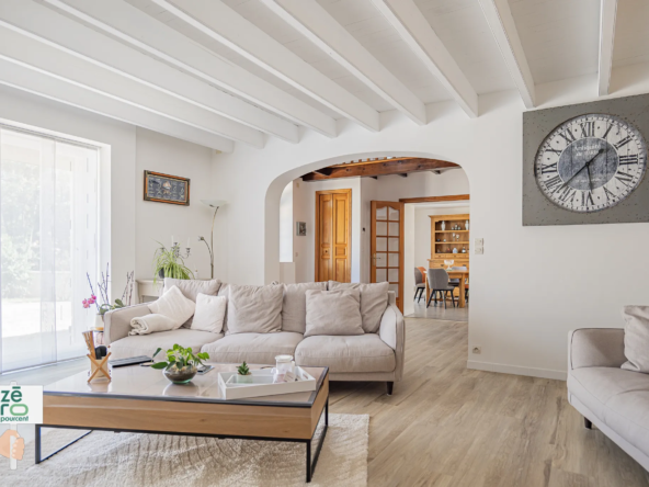 Maison rénovée du 19ème siècle à vendre à La Chapelle-Thémer 