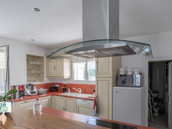 Maison rénovée du 19ème siècle à vendre à La Chapelle-Thémer 