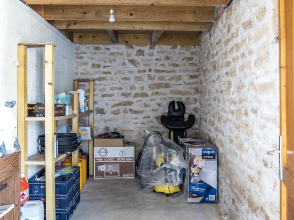 Maison rénovée du 19ème siècle à vendre à La Chapelle-Thémer 