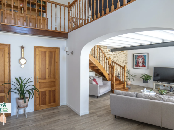 Maison rénovée du 19ème siècle à vendre à La Chapelle-Thémer 