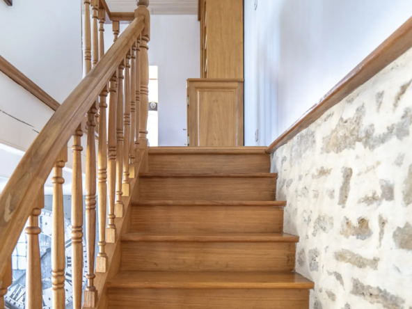Maison rénovée du 19ème siècle à vendre à La Chapelle-Thémer 