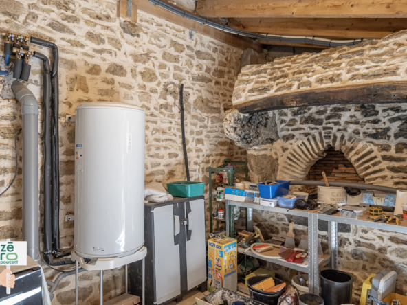 Maison rénovée du 19ème siècle à vendre à La Chapelle-Thémer 