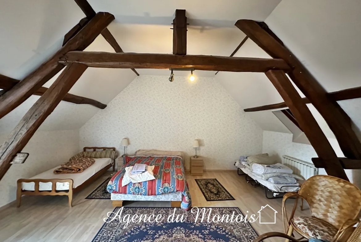 Fermette spacieuse à vendre à Bray sur Seine 