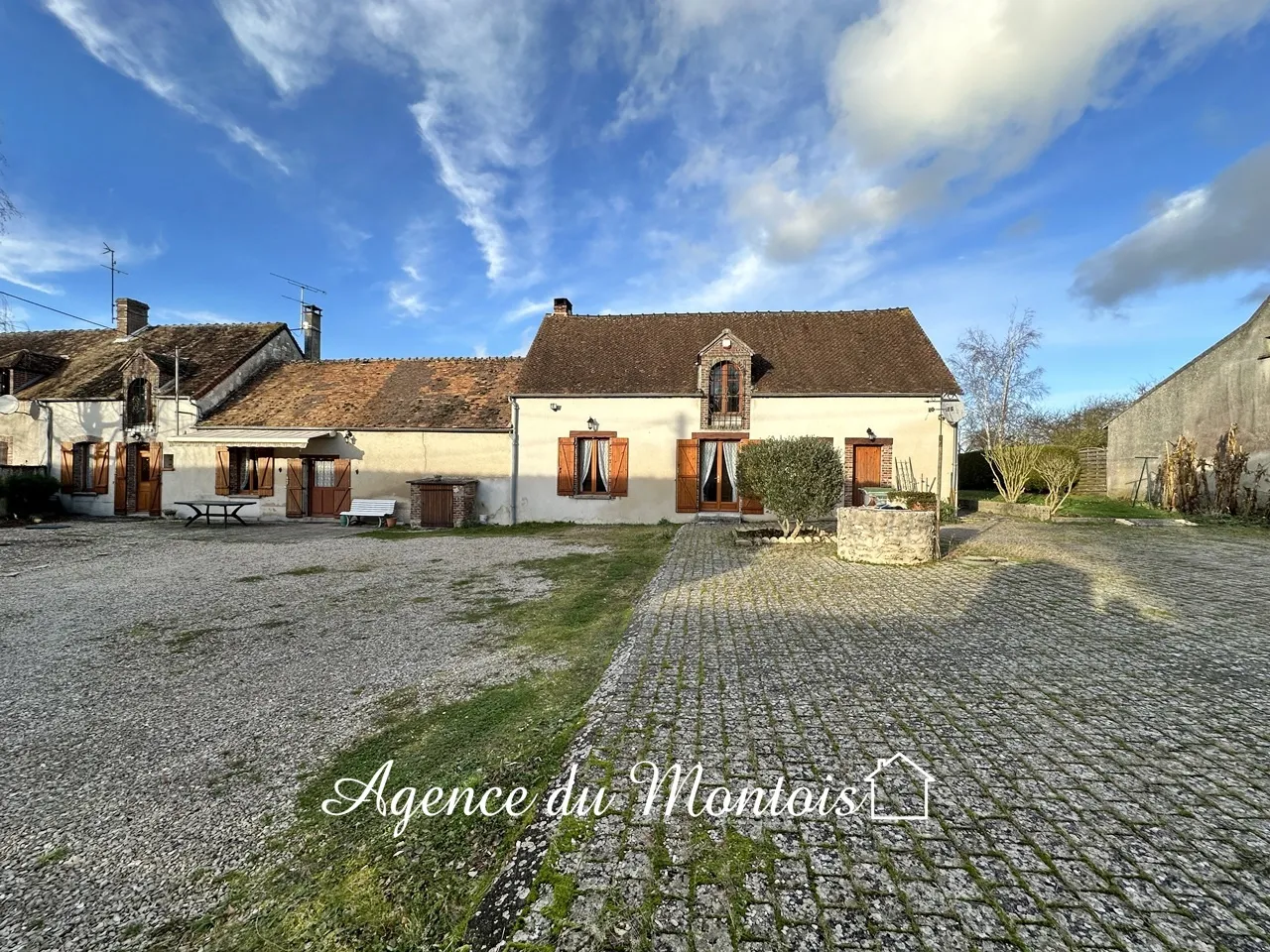 Fermette spacieuse à vendre à Bray sur Seine 
