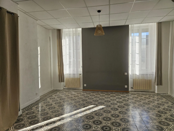 Maison spacieuse à vendre à Orange - 4 chambres, 155 m² 
