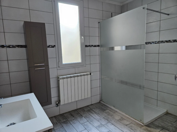 Maison spacieuse à vendre à Orange - 4 chambres, 155 m² 