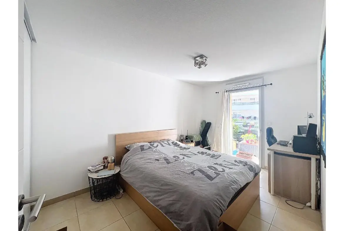 Charmant appartement à Gardanne avec garage et terrasse 
