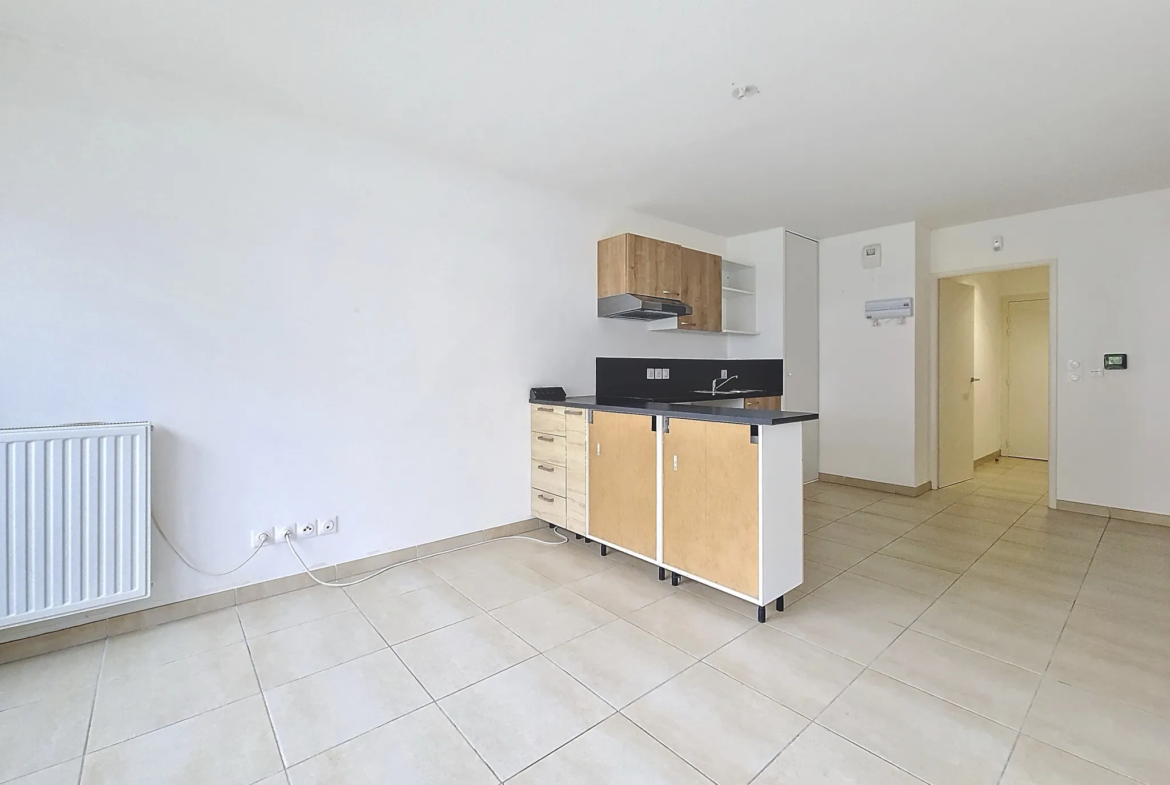 Charmant appartement à Gardanne avec garage et terrasse 