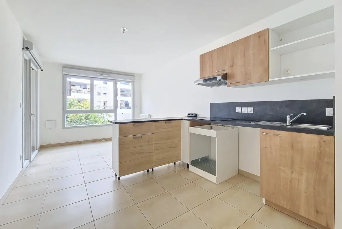 Charmant appartement à Gardanne avec garage et terrasse 