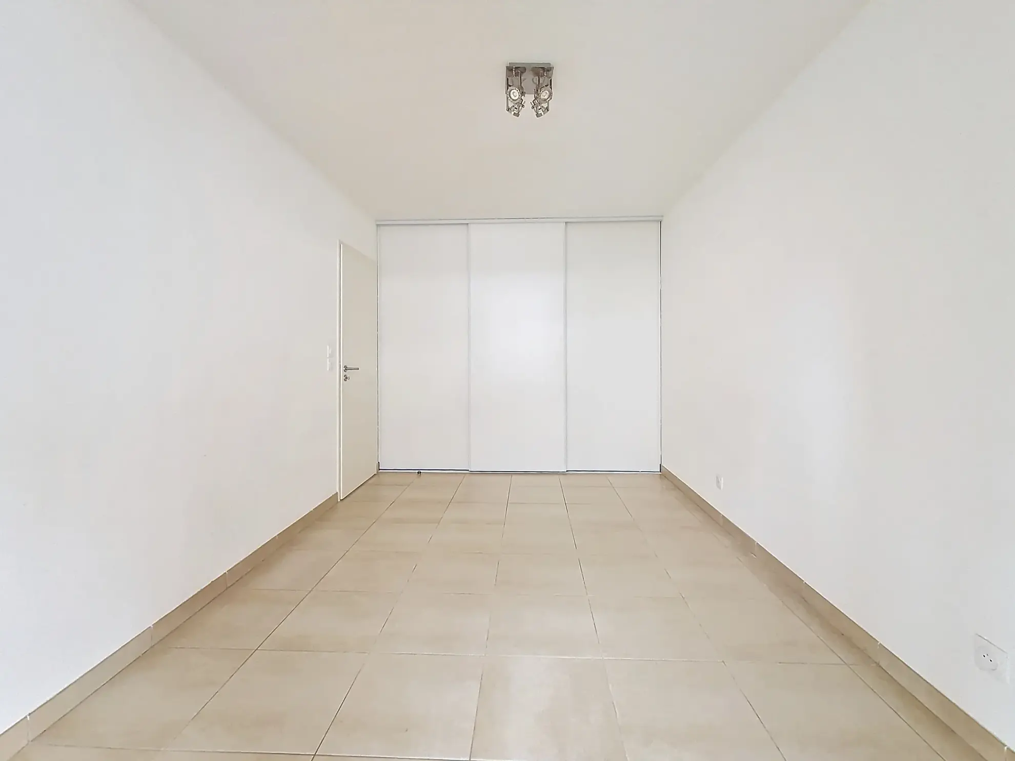 Charmant appartement à Gardanne avec garage et terrasse 