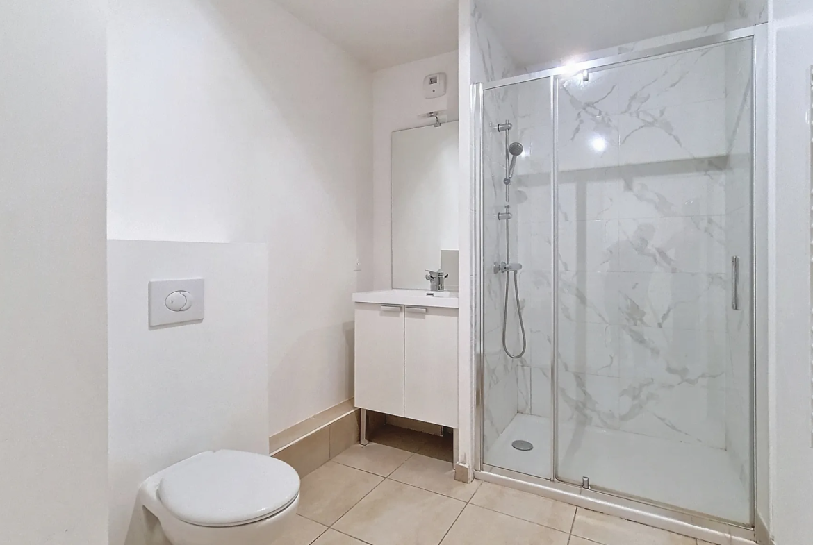 Charmant appartement à Gardanne avec garage et terrasse 