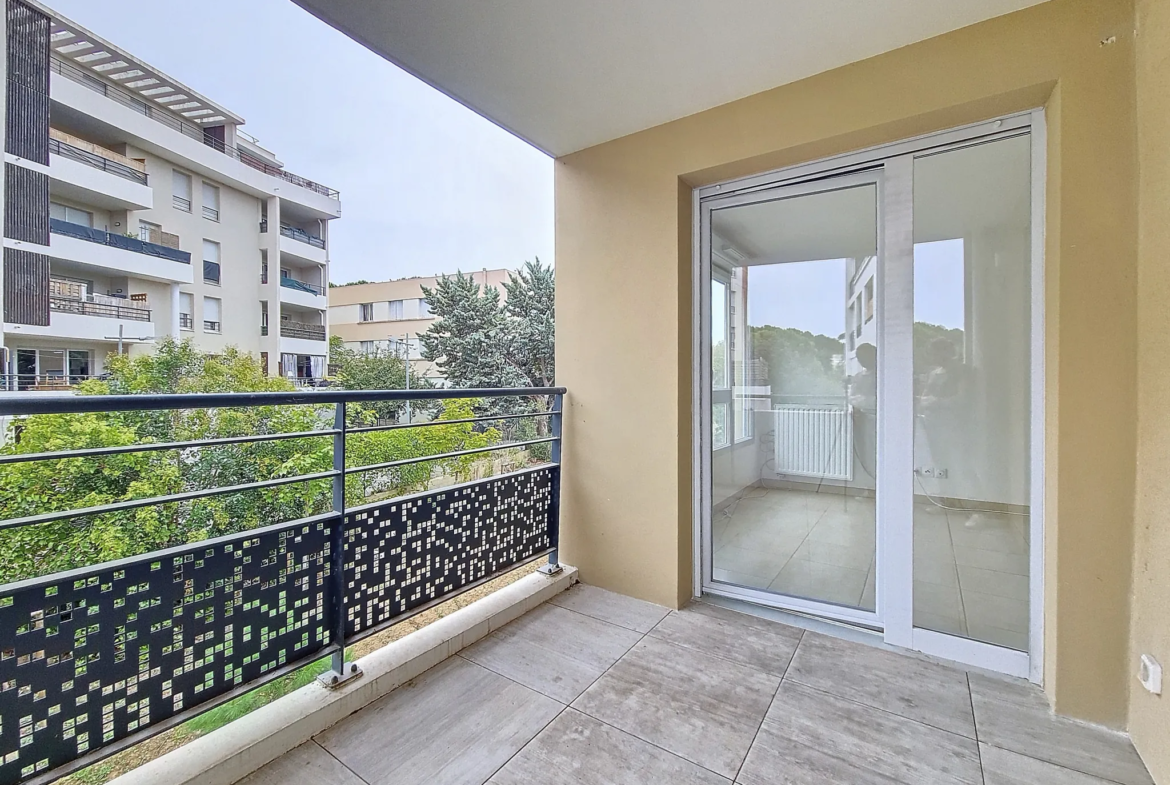 Charmant appartement à Gardanne avec garage et terrasse 