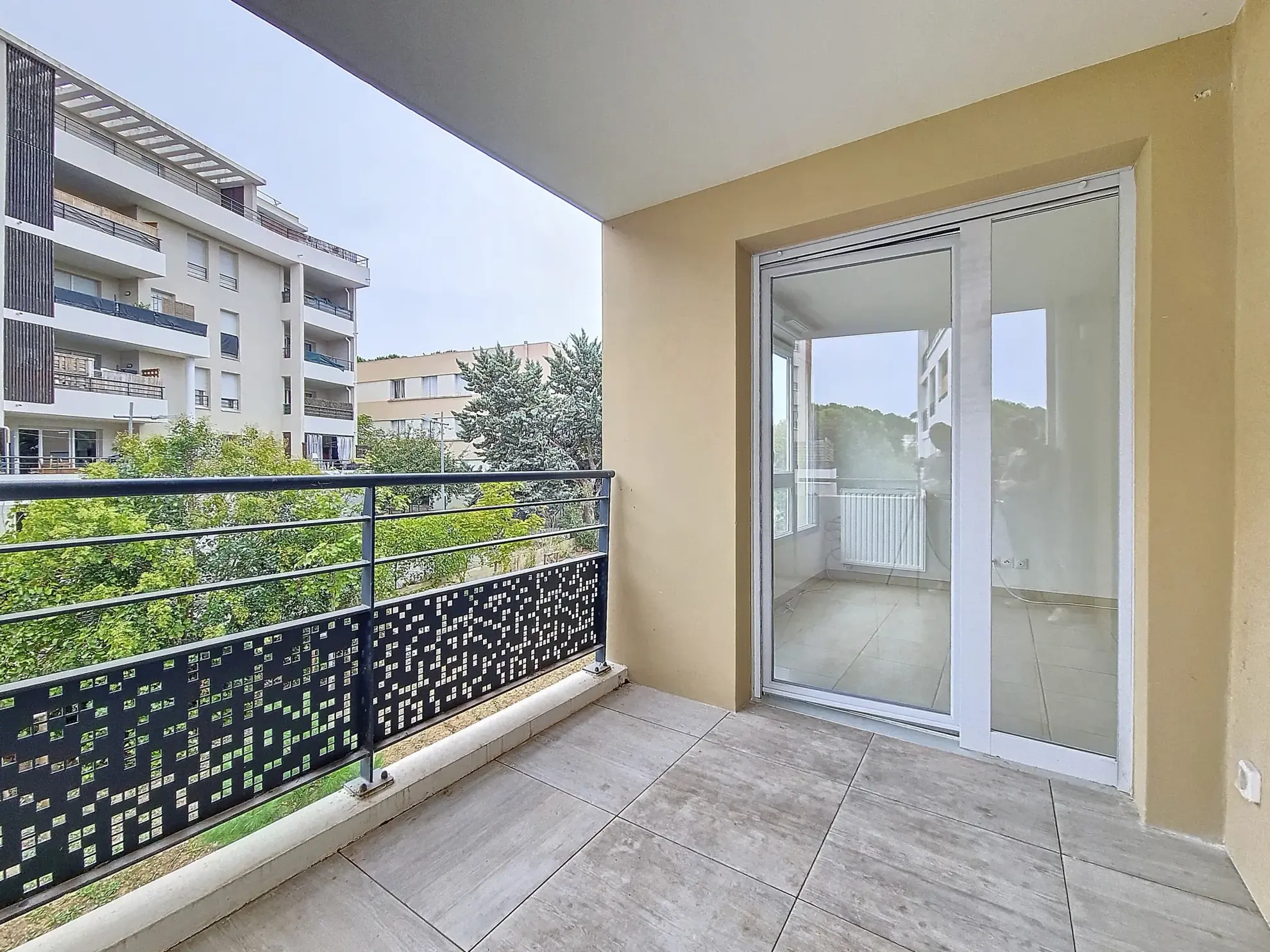 Charmant appartement à Gardanne avec garage et terrasse 