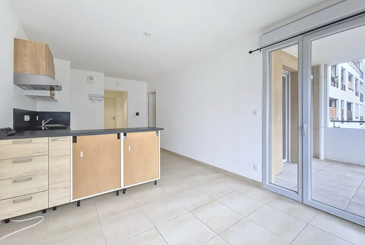 Charmant appartement à Gardanne avec garage et terrasse 