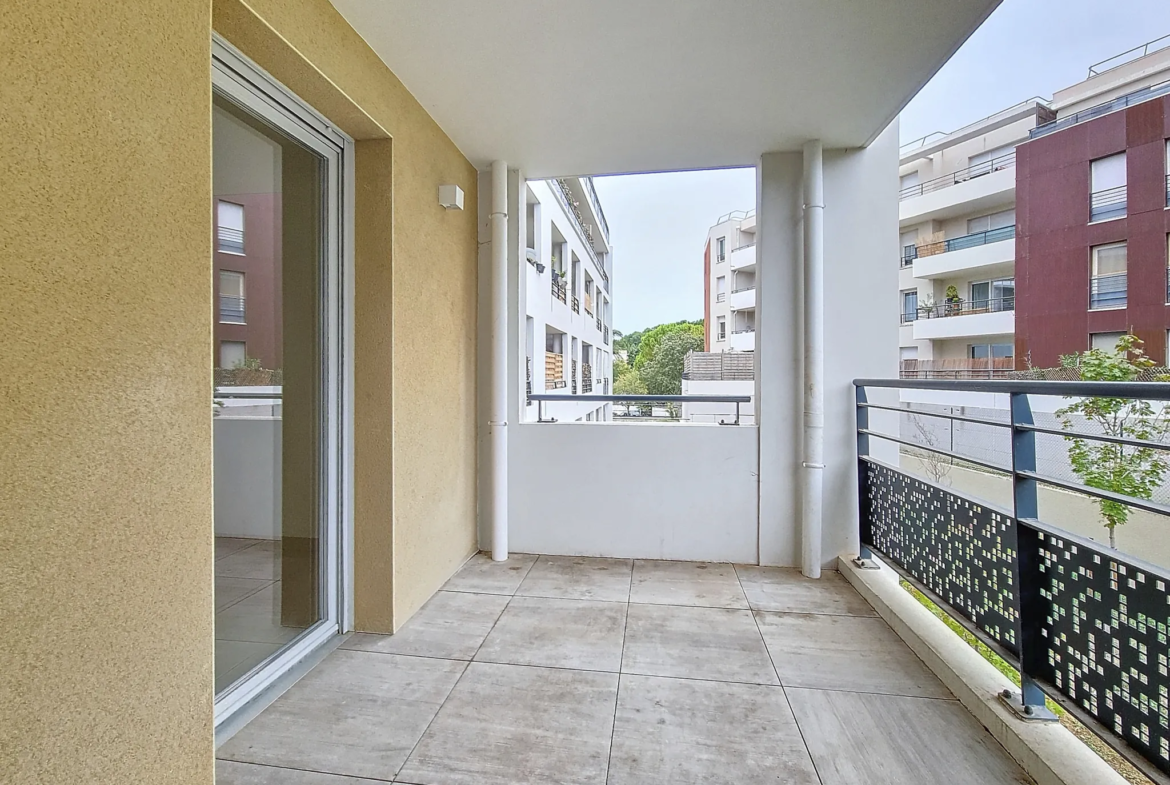 Charmant appartement à Gardanne avec garage et terrasse 