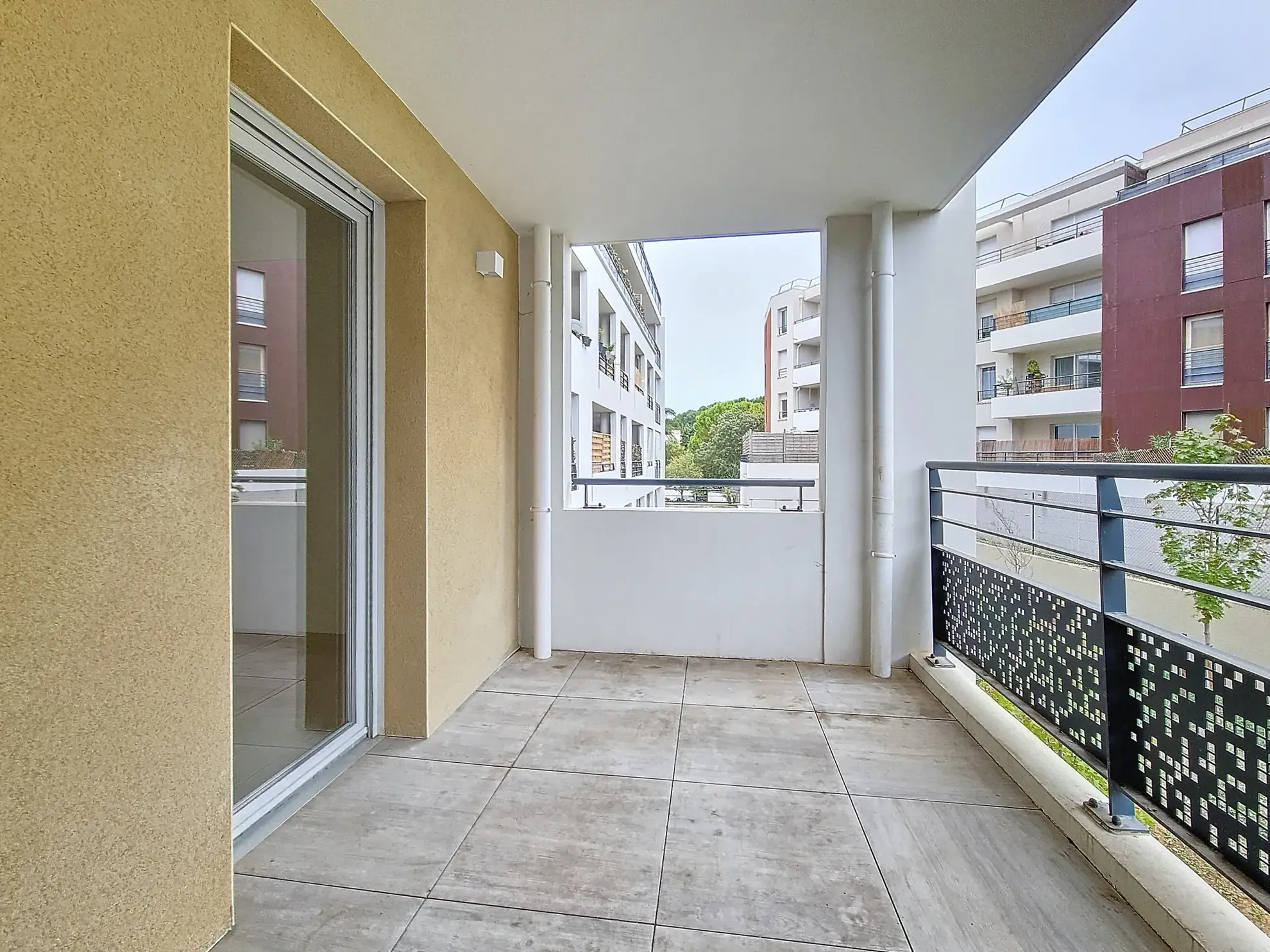 Charmant appartement à Gardanne avec garage et terrasse 