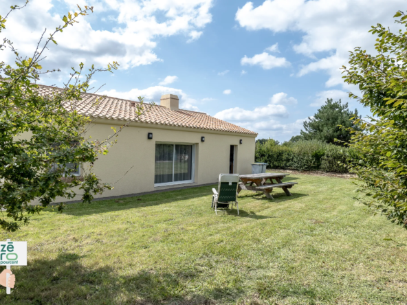 Maison de plain-pied 80 m² à Saint-Mathurin - 2 chambres 