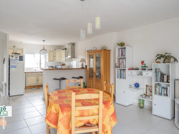 Maison de plain-pied 80 m² à Saint-Mathurin - 2 chambres 