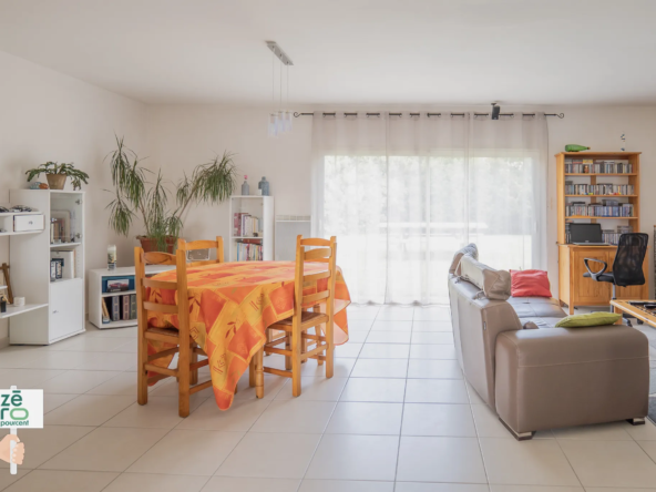 Maison de plain-pied 80 m² à Saint-Mathurin - 2 chambres 