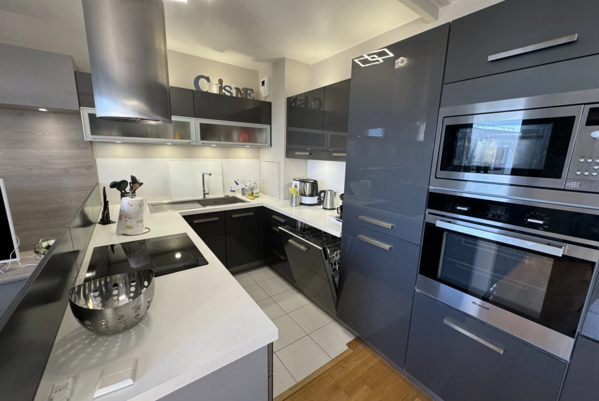 À vendre : Appartement T4 de 79,65 m² à Cergy avec terrasse 