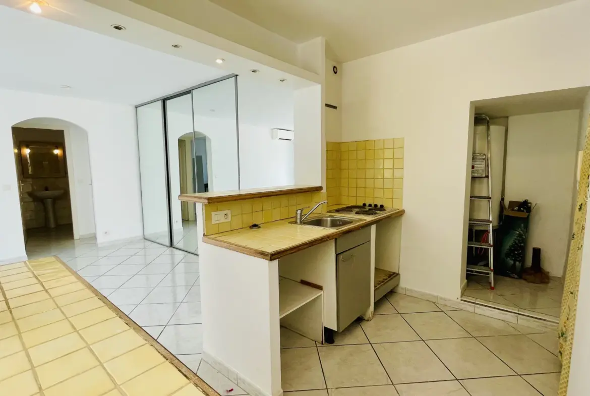 Appartement 2 pièces à vendre à Cannes sur l'avenue de Vallauris 