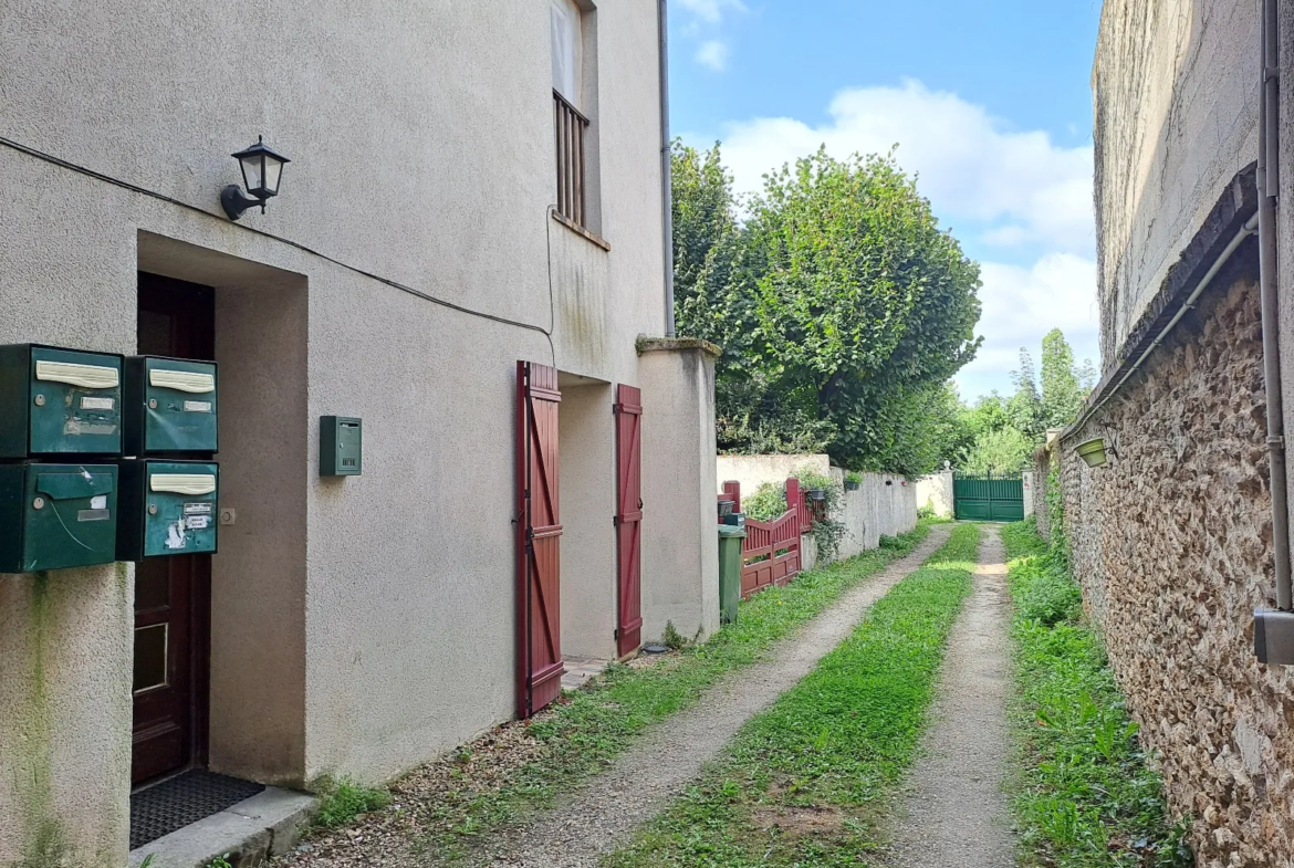 Appartement 3 pièces à vendre au centre ville d'Ablis 