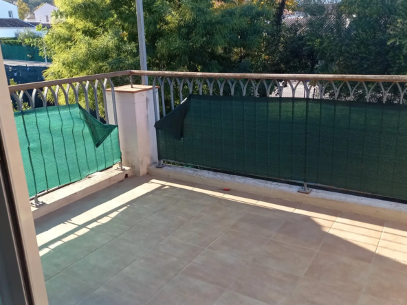 Appartement T2 avec terrasse à Roquebrune-sur-Argens à vendre 