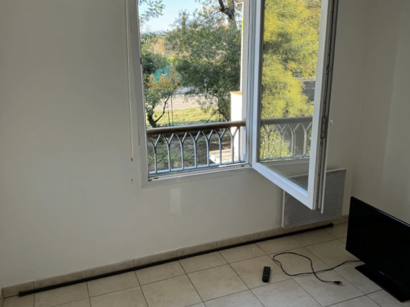 Appartement T2 avec terrasse à Roquebrune-sur-Argens à vendre 
