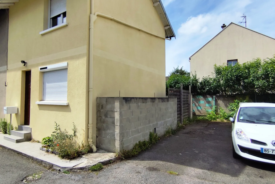 Maison à vendre à Conflans-Sainte-Honorine avec terrasse et jardin 