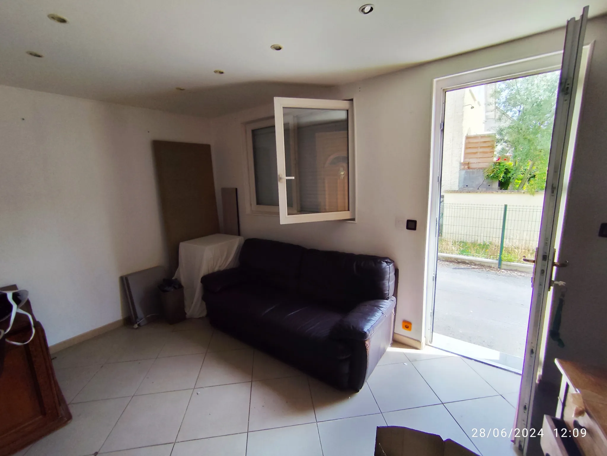 Maison à vendre à Conflans-Sainte-Honorine avec terrasse et jardin 