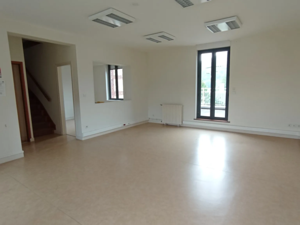 Maison de Ville à Vendre à Lillebonne - 160 m² 