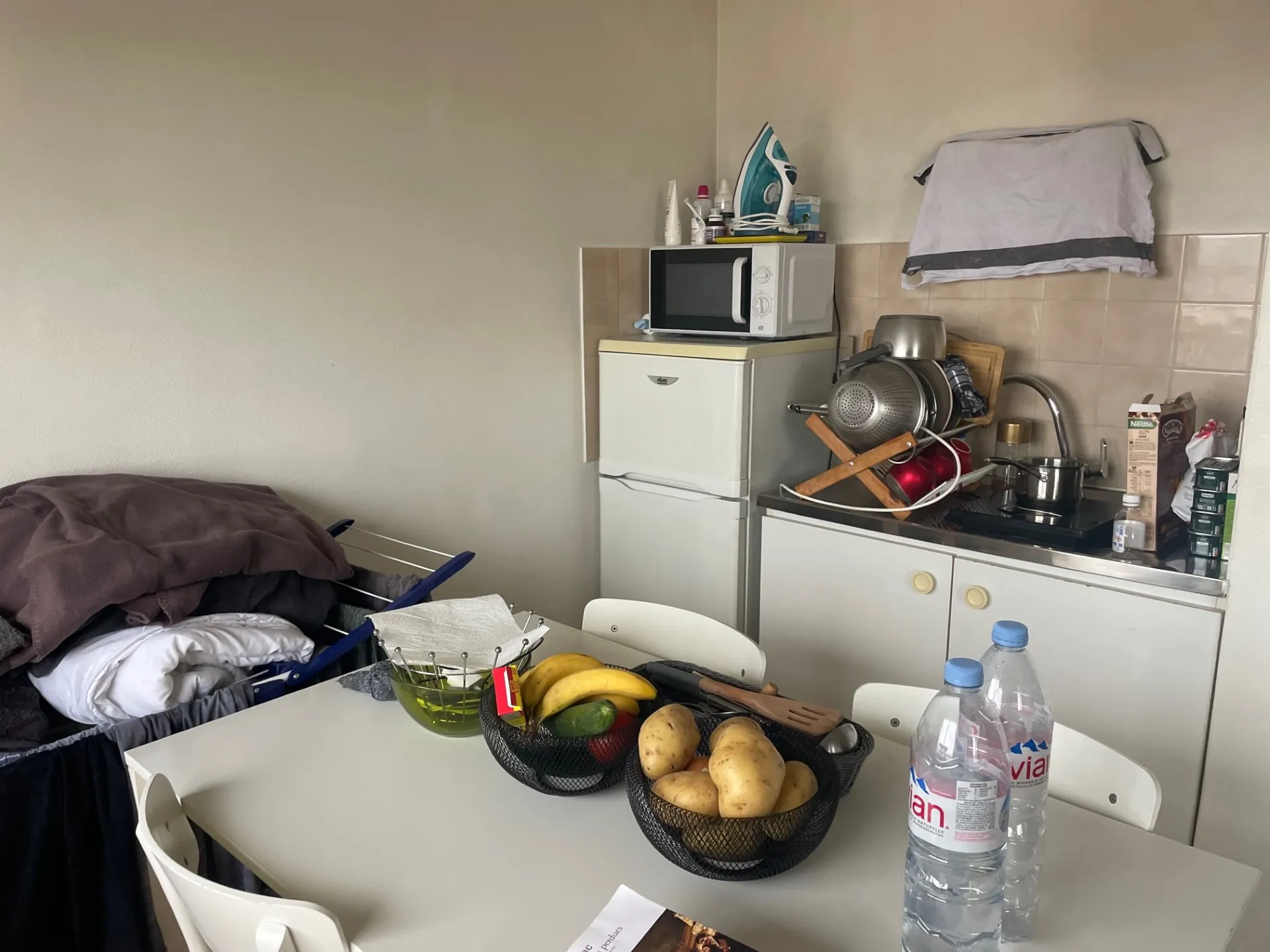 Vente d'un grand studio d'environ 25 m² à St Cyr l'Ecole avec terrasse 