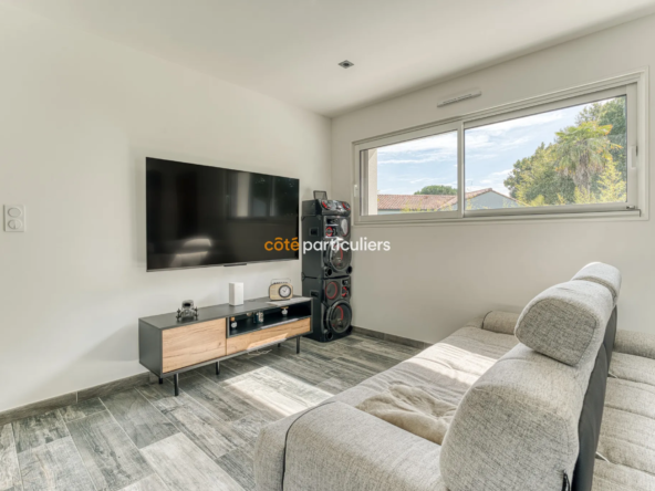 Maison contemporaine de 95 m² avec piscine chauffée à Falleron 