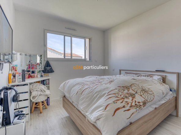 Maison contemporaine de 95 m² avec piscine chauffée à Falleron 